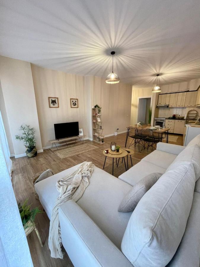 Mh Apartment, Free Parking, Flexible Check In Tirana Esterno foto