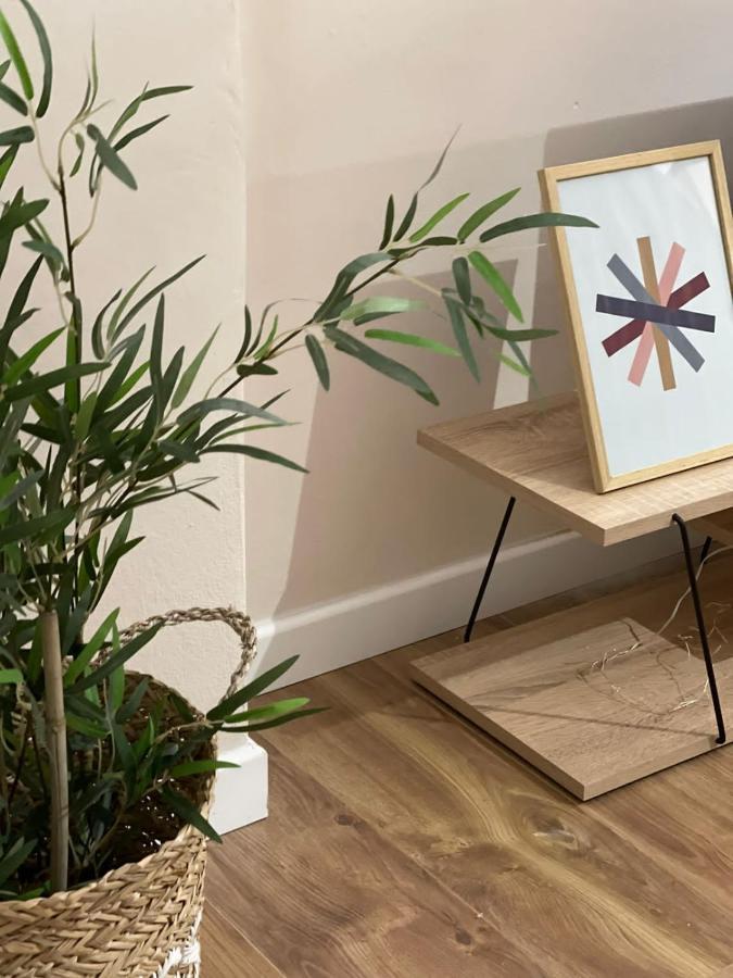 Mh Apartment, Free Parking, Flexible Check In Tirana Esterno foto